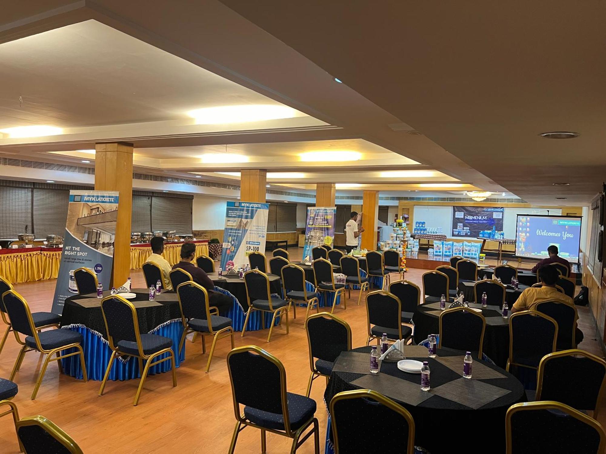 Varada Nagavali Hotel Srikakulam Kültér fotó
