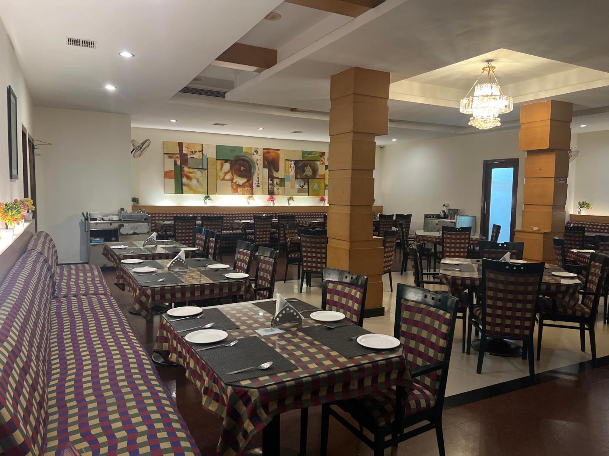 Varada Nagavali Hotel Srikakulam Kültér fotó